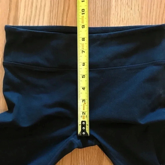 Fabletics Clover Capri Leggings Optical Floral XS - Picture 7 of 9